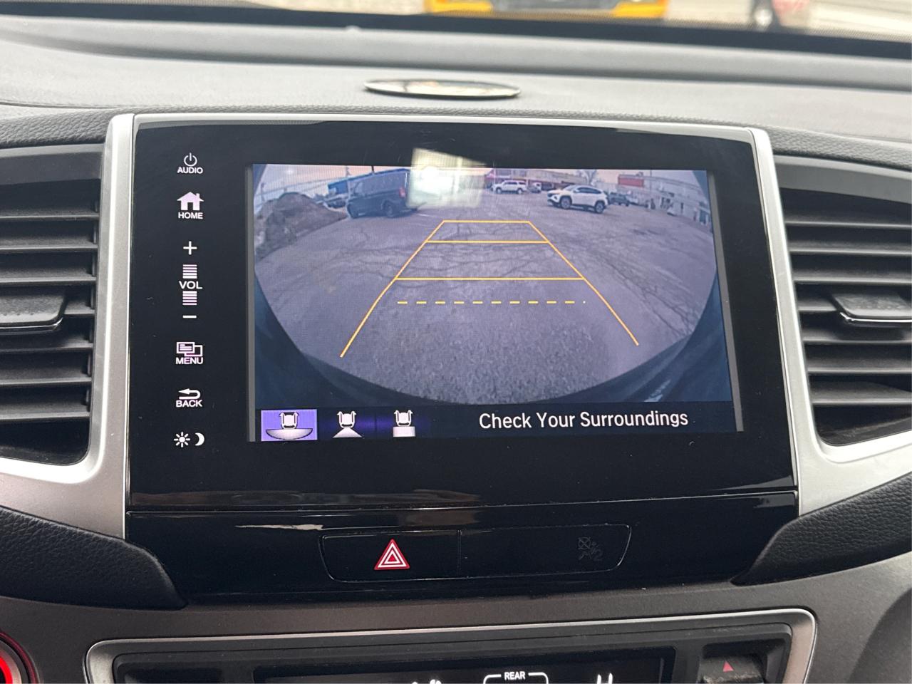 2017 Honda Pilot AWD LX 8 PASS HEATED SEATS WE FINANCE ALL CREDIT! Photo