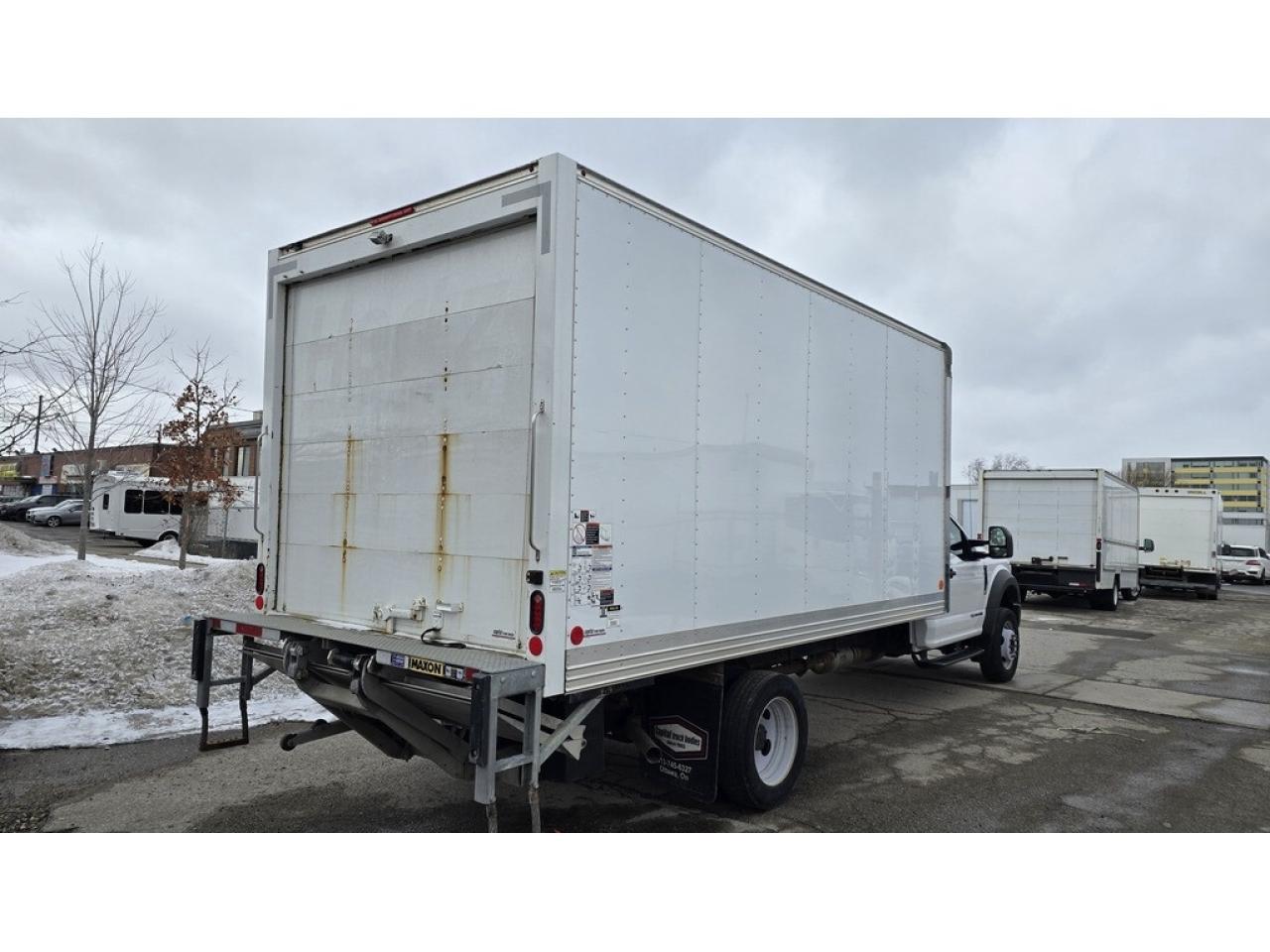 2021 Ford F-450 16Ft - Maxon Lift Gate - Diesel - Low Km Photo4