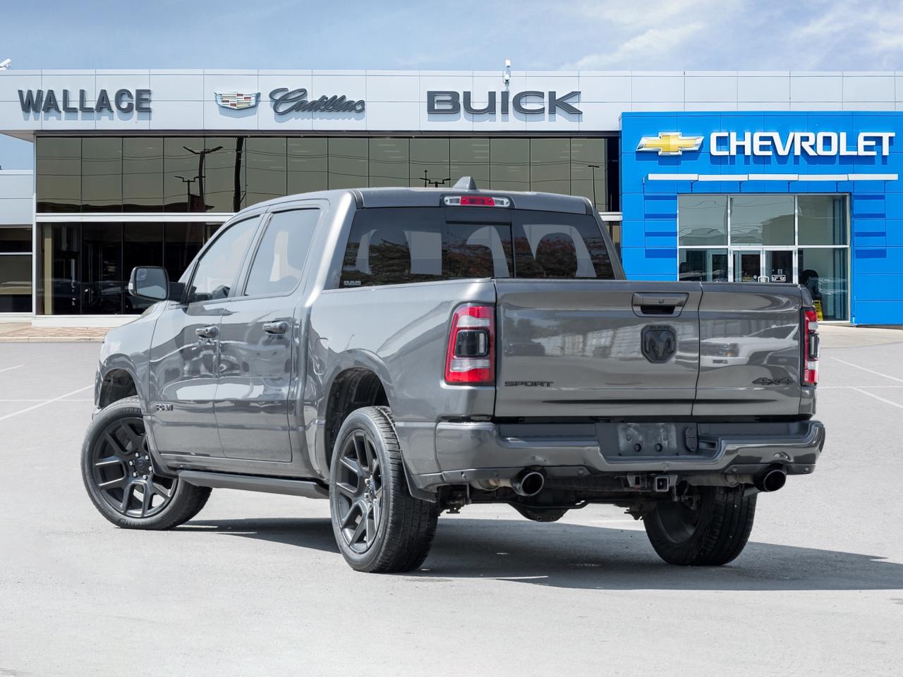 2020 RAM 1500 Sport 4x4 Crew Cab 5'7  Box Photo4