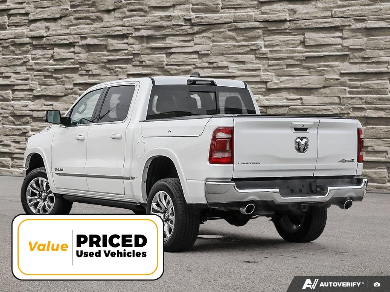 2023 RAM 1500 Elite Pack Interior   19 Speakers   HUD Photo3