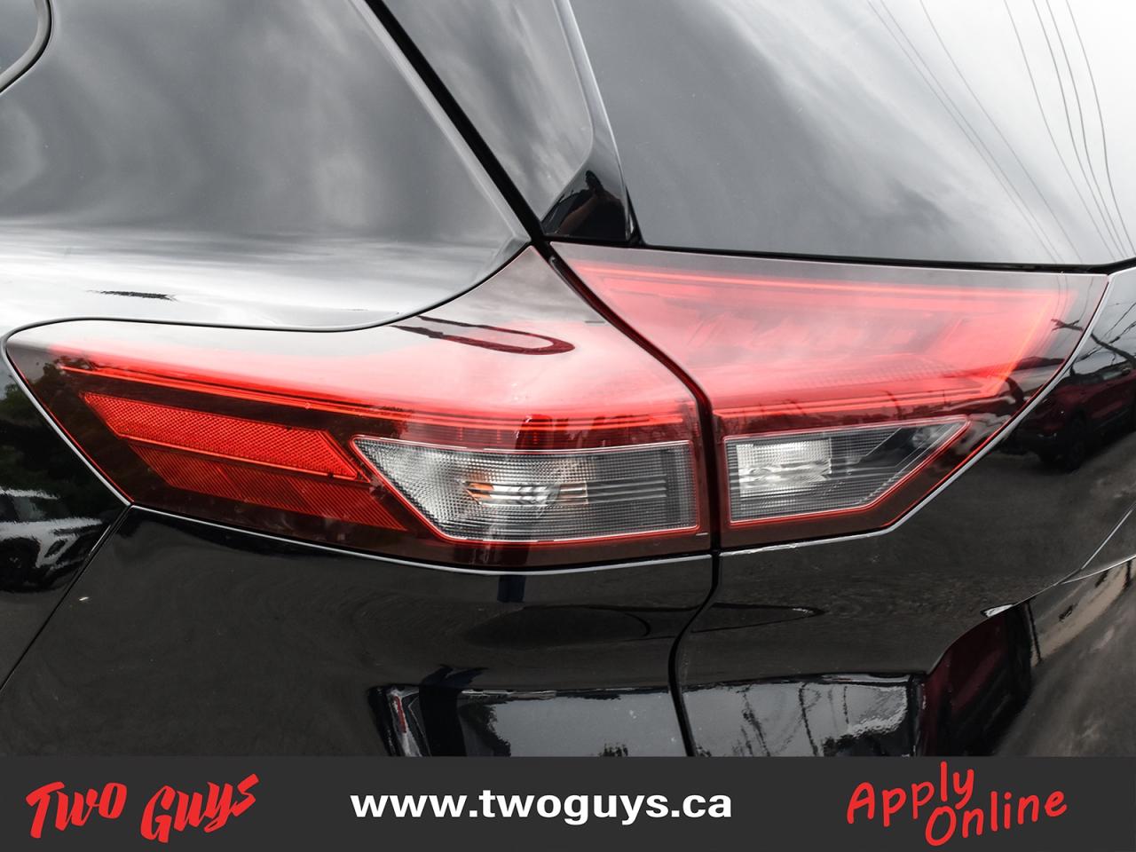 2021 Nissan Rogue Platinum 2.5L AWD   Panoroof   Lther   Nav   New T Photo