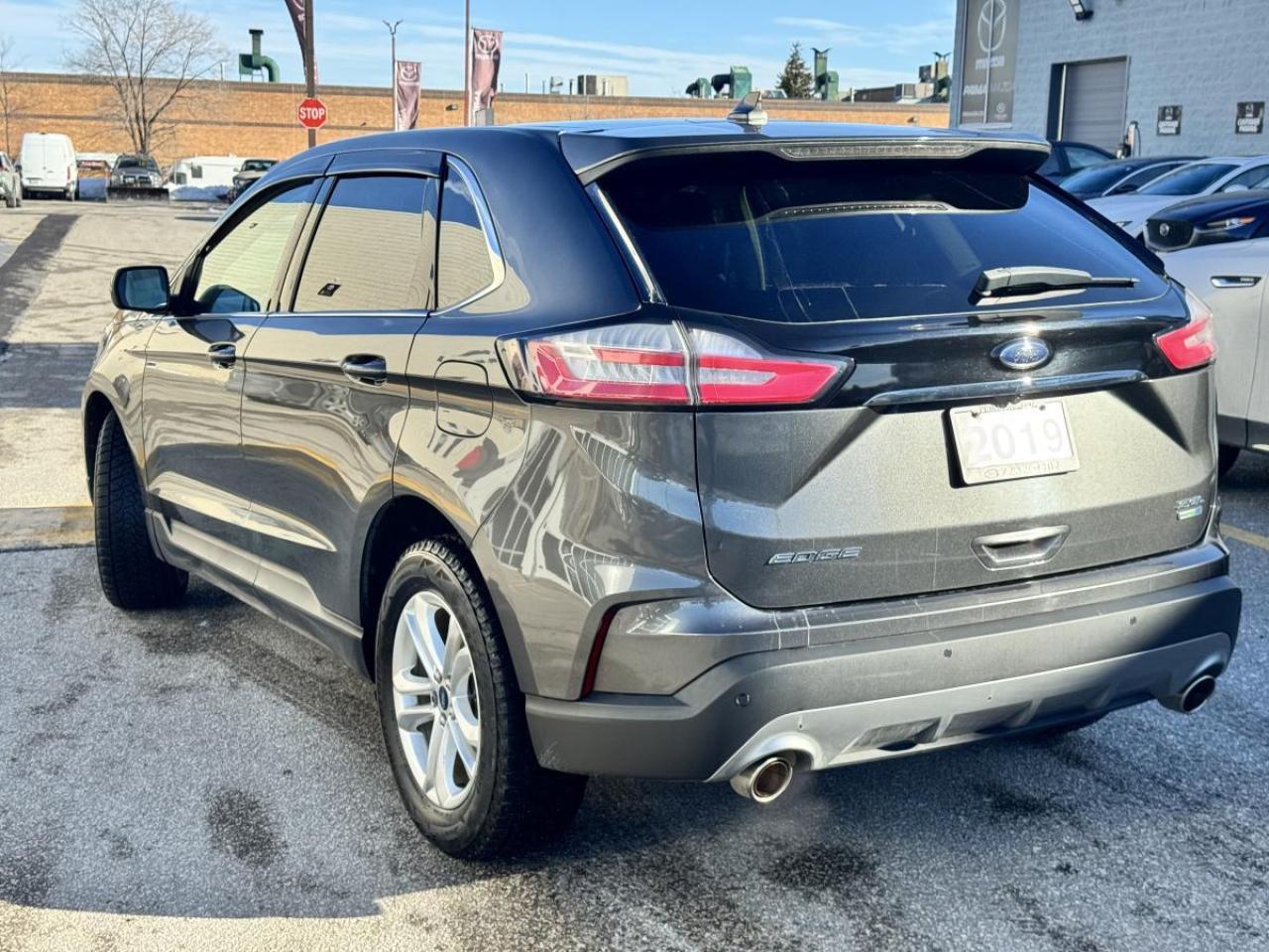 2019 Ford Edge SEL AWD/ WINTER TIRES INCL TOO/ ONLY 92K/ MUST SEE Photo