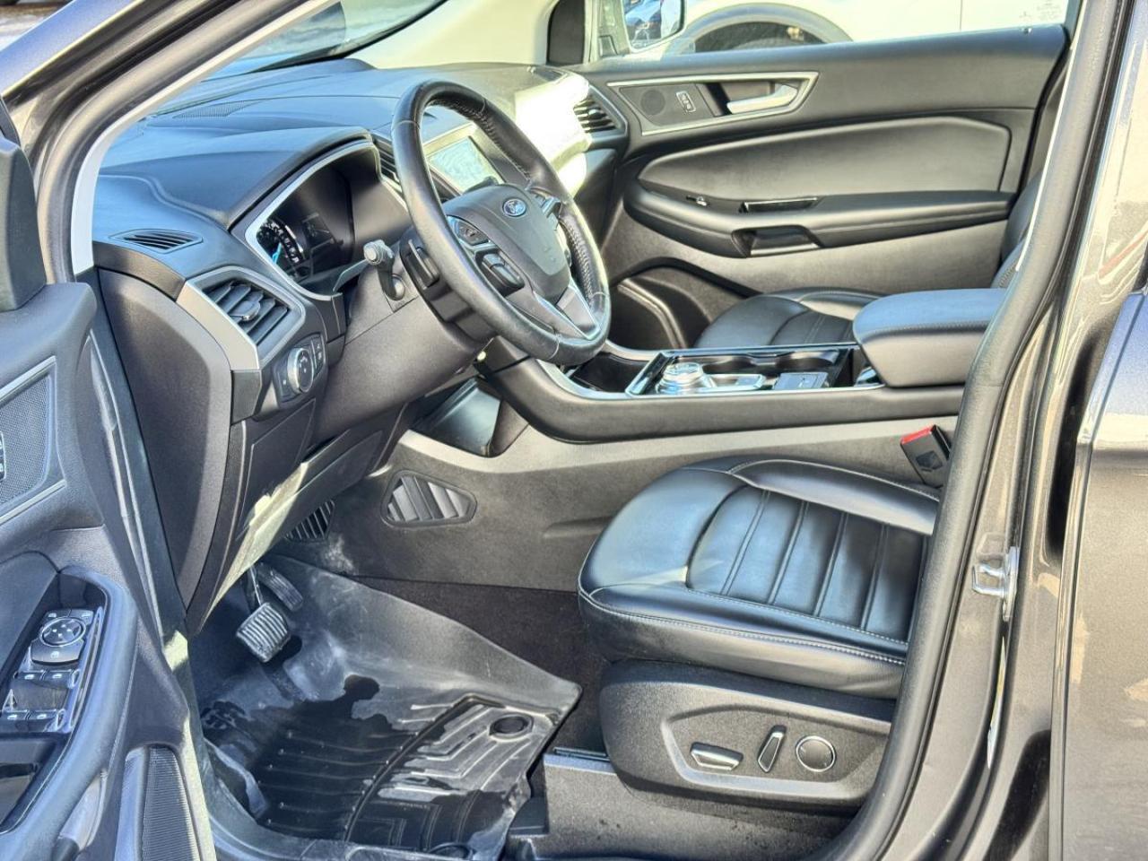 2019 Ford Edge SEL AWD/ WINTER TIRES INCL TOO/ ONLY 92K/ MUST SEE Photo