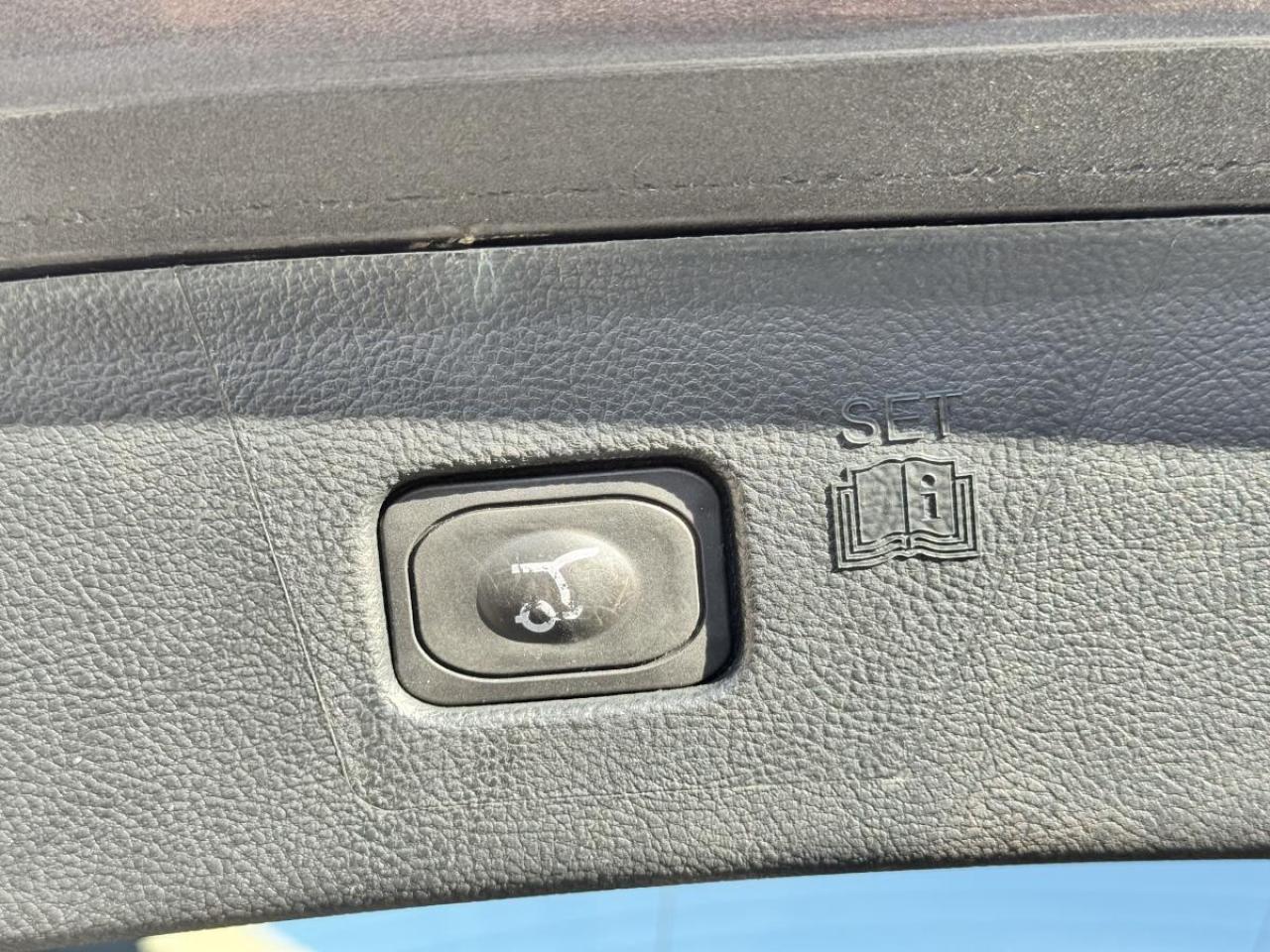 2019 Ford Edge SEL AWD/ WINTER TIRES INCL TOO/ ONLY 92K/ MUST SEE Photo