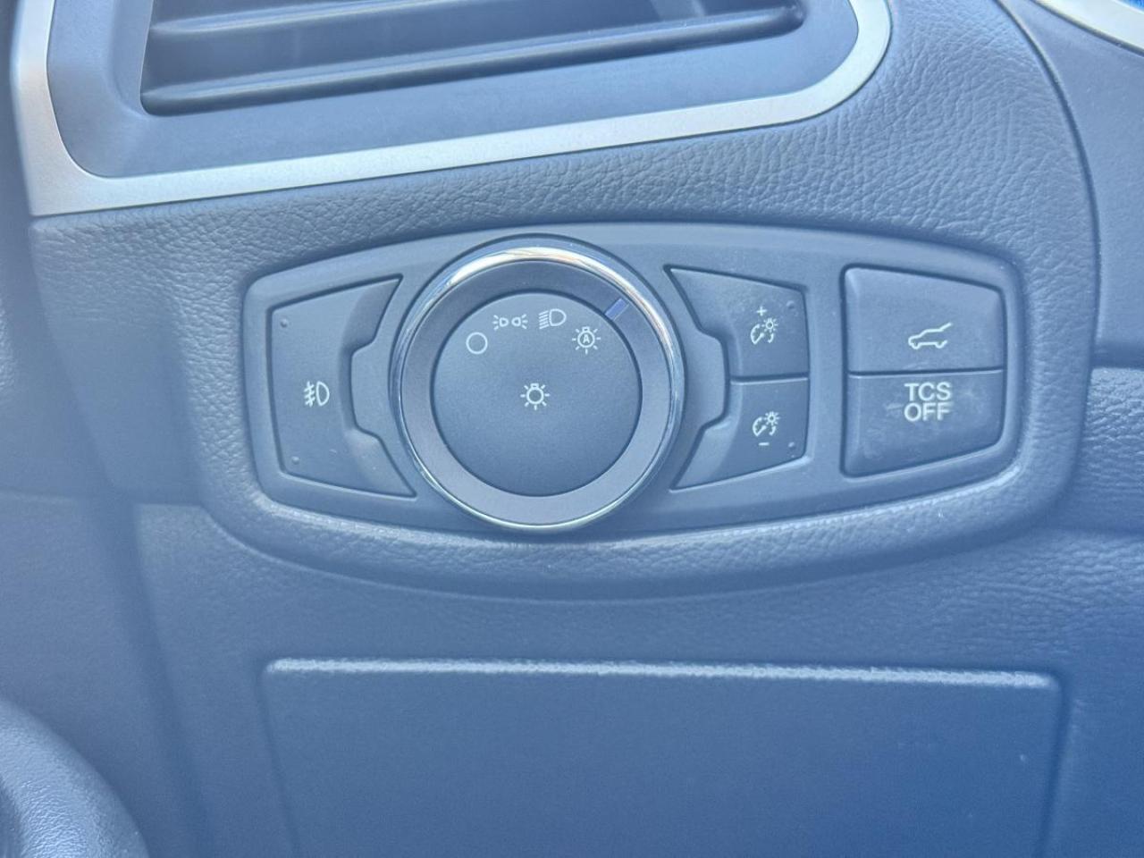 2019 Ford Edge SEL AWD/ WINTER TIRES INCL TOO/ ONLY 92K/ MUST SEE Photo