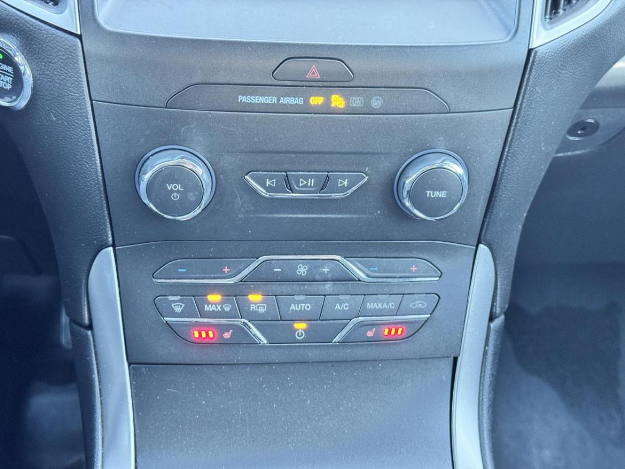 2019 Ford Edge SEL AWD/ WINTER TIRES INCL TOO/ ONLY 92K/ MUST SEE Photo