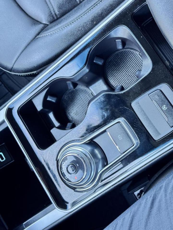 2019 Ford Edge SEL AWD/ WINTER TIRES INCL TOO/ ONLY 92K/ MUST SEE Photo