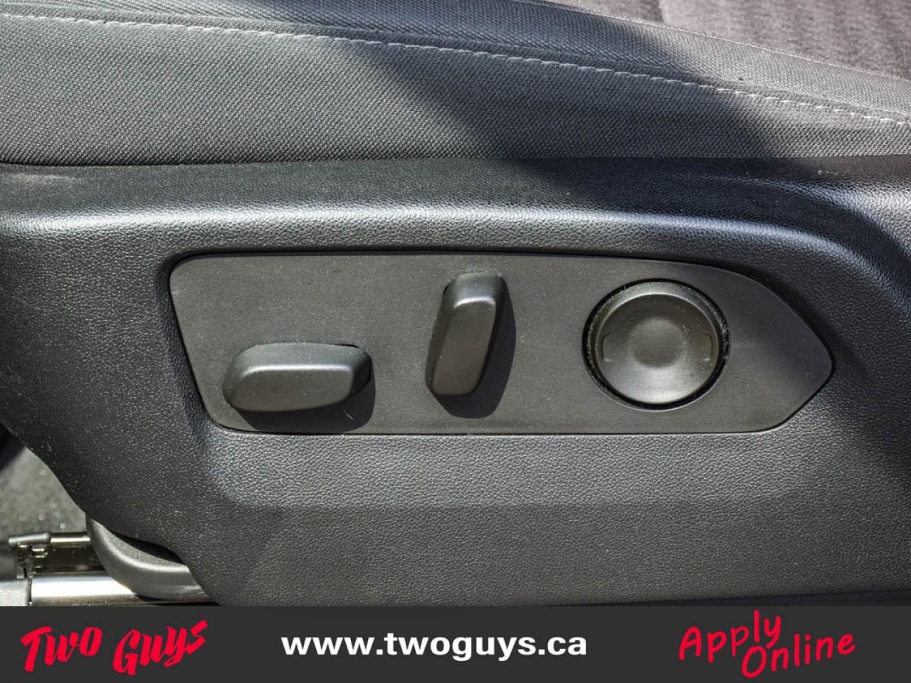 2022 GMC Sierra 1500 Pro 2.7L 4WD   Value Pkg   Great KMS   6 Pass Photo