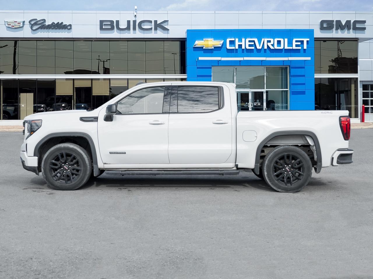 2022 GMC Sierra 1500 4WD Crew Cab 147  Elevation Photo2