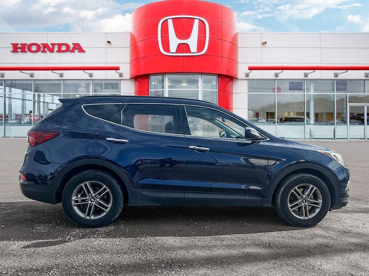 2017 Hyundai Santa Fe Sport 2.4 Luxury Photo