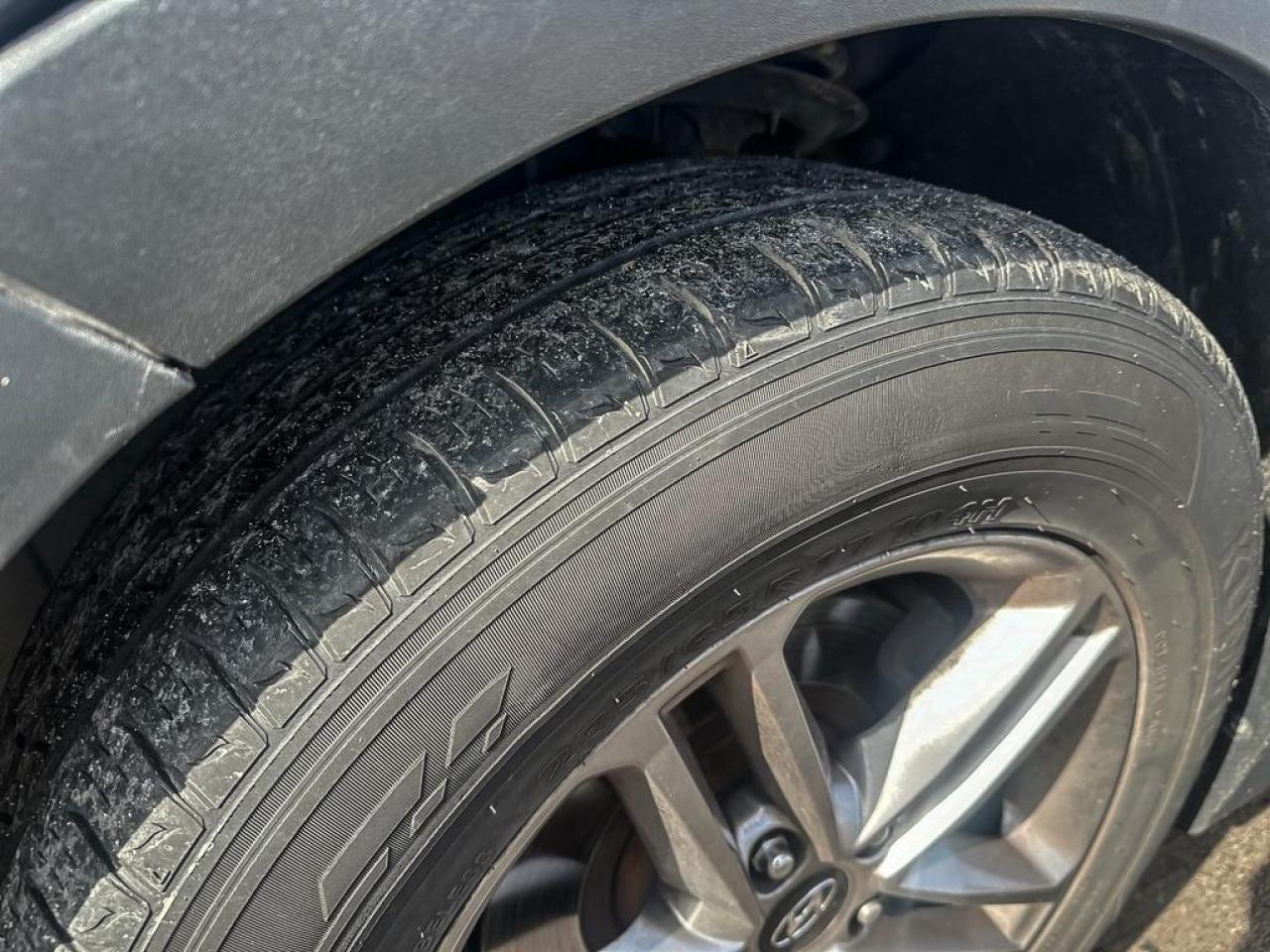 2017 Hyundai Santa Fe Sport 2.4 Luxury Photo