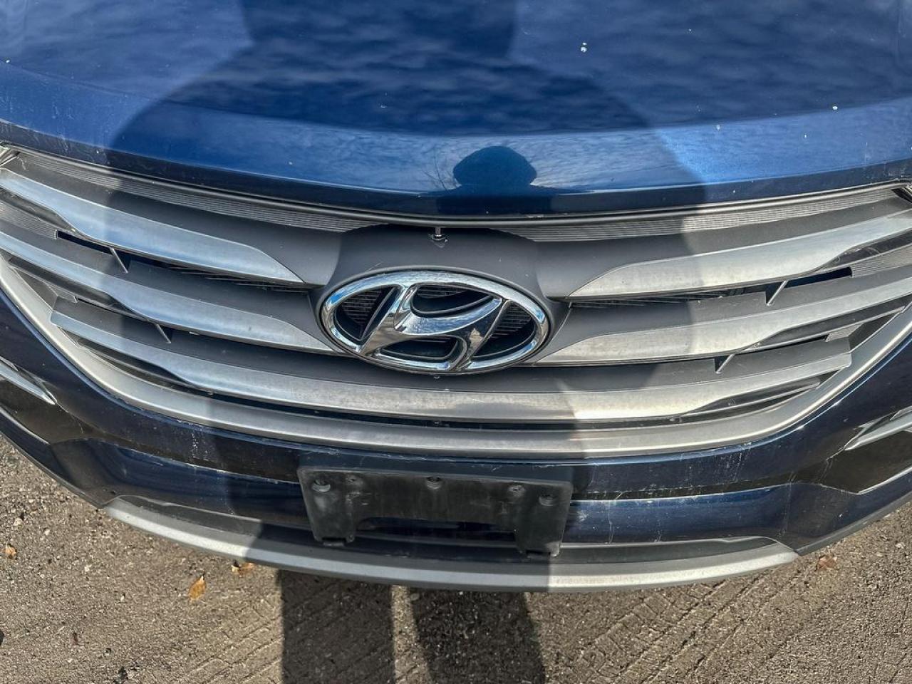 2017 Hyundai Santa Fe Sport 2.4 Luxury Photo