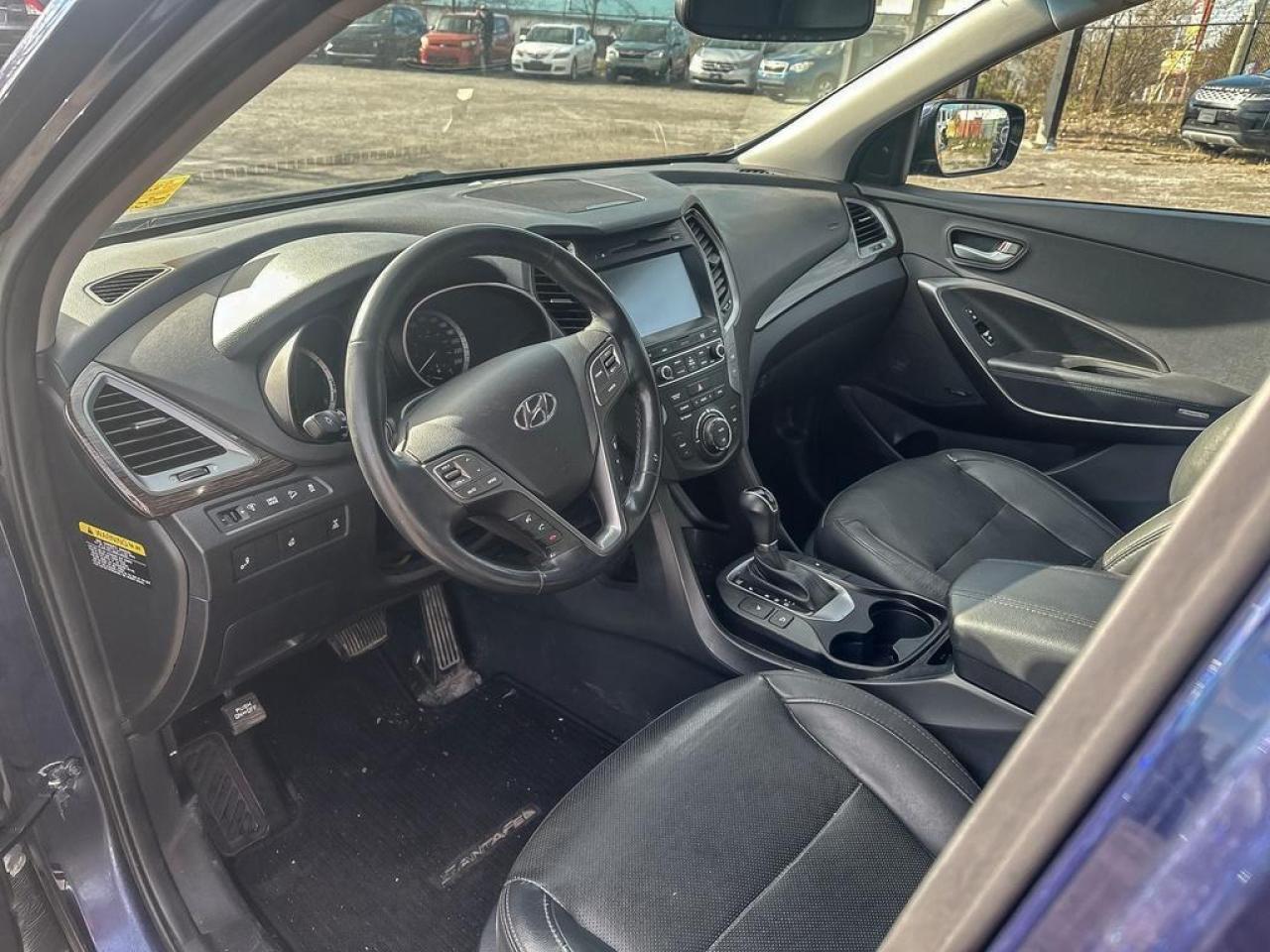 2017 Hyundai Santa Fe Sport 2.4 Luxury Photo