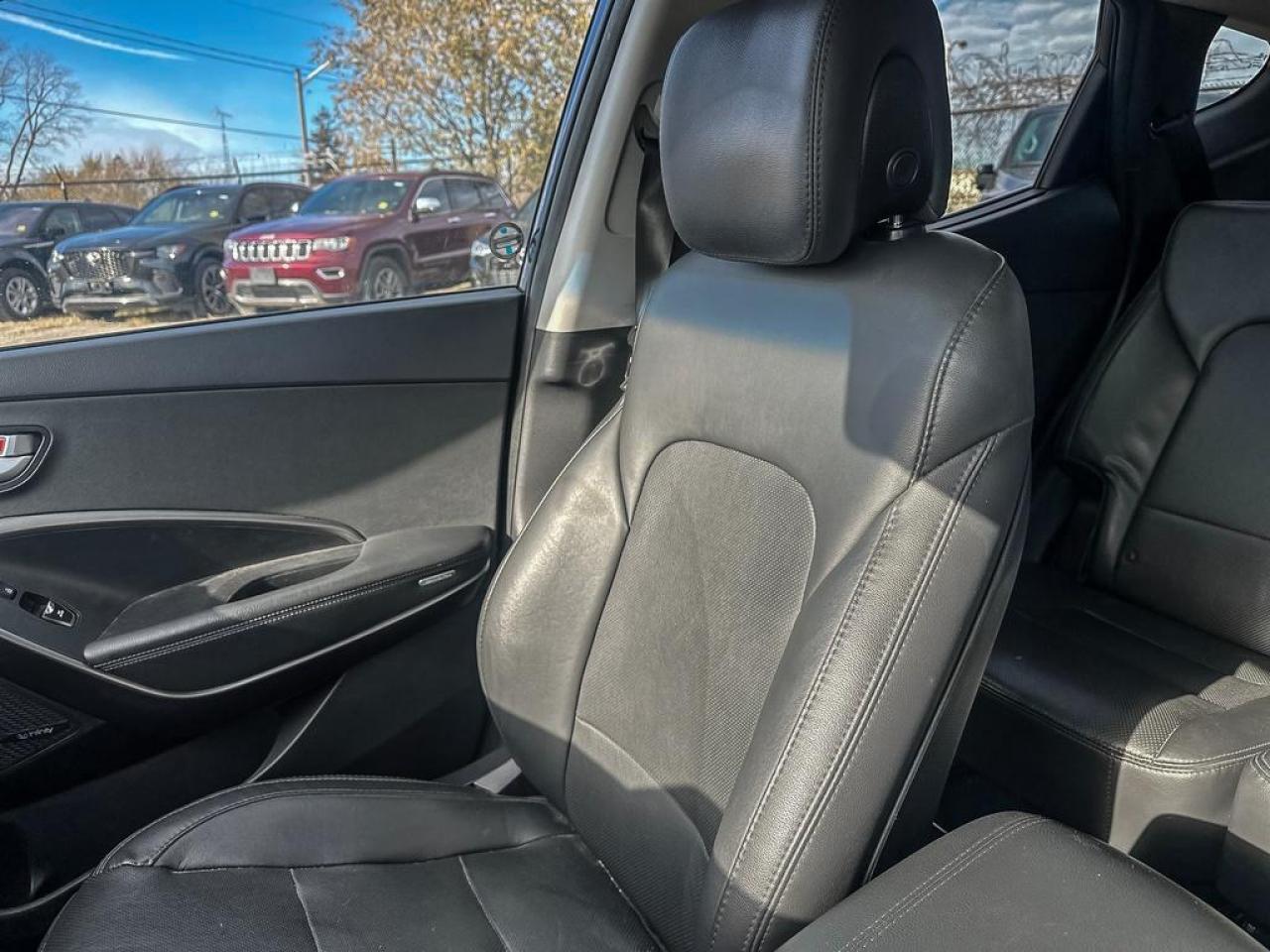 2017 Hyundai Santa Fe Sport 2.4 Luxury Photo