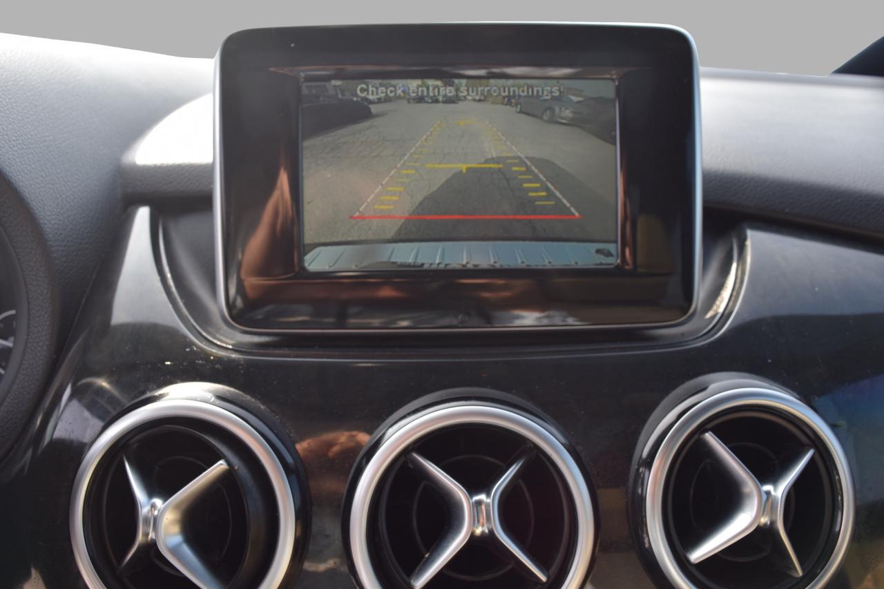 2014 Mercedes-Benz B-Class B250 Sports Tourer Panoramic Sunroof Back Up Camer Photo