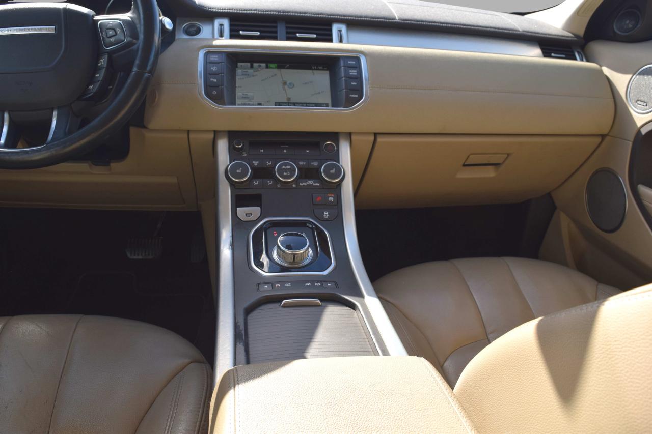 2015 Land Rover Range Rover Evoque Pure City Panoramic Sunroof Navigation Photo