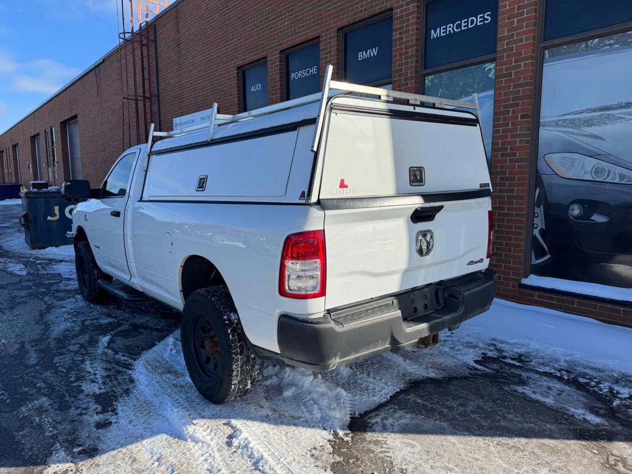 2022 RAM 3500 TRADESMAN 4X4 REG CAB 8' BOX Photo3