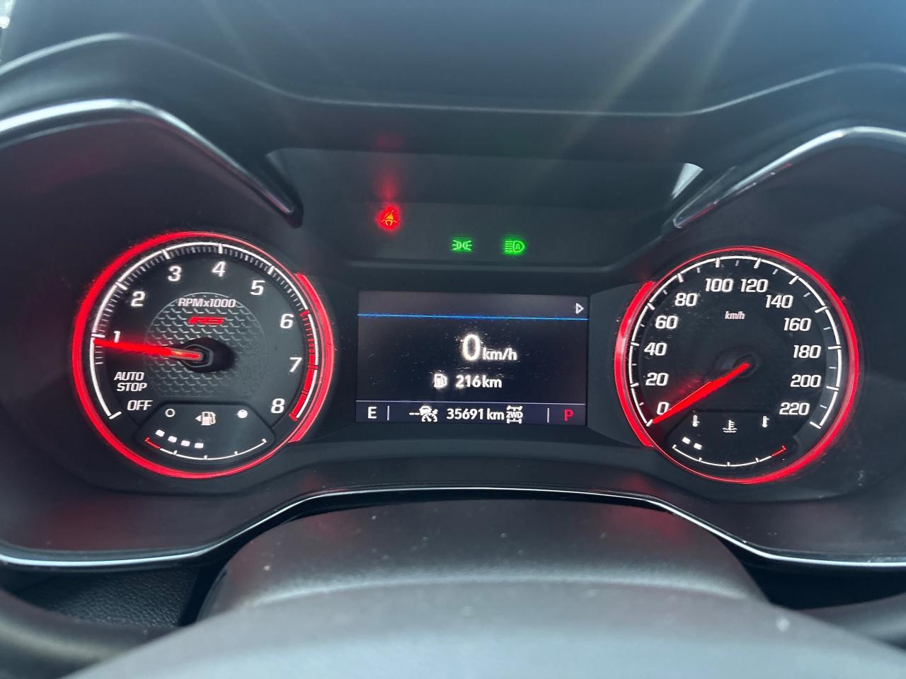 2022 Chevrolet TrailBlazer RS AWD + Sunroof + Tech Pkg + 1 Owner + Low Kms Photo