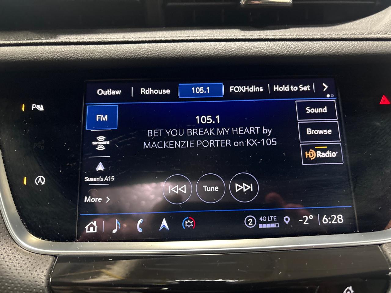 2023 Cadillac XT5 SPORT AWD + Sunroof + Navi + 1 Owner + Low Kms Photo