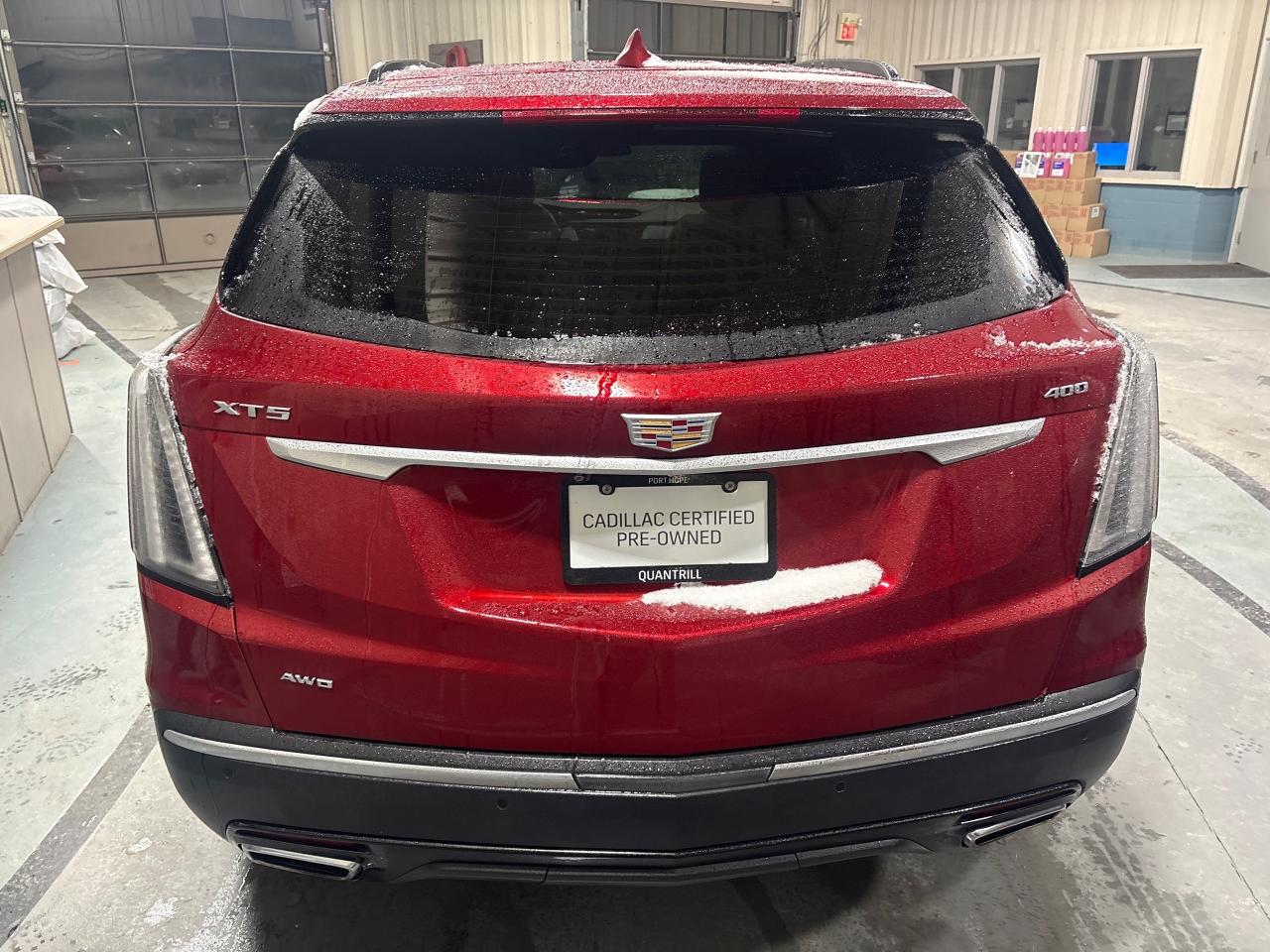 2023 Cadillac XT5 SPORT AWD + Sunroof + Navi + 1 Owner + Low Kms Photo