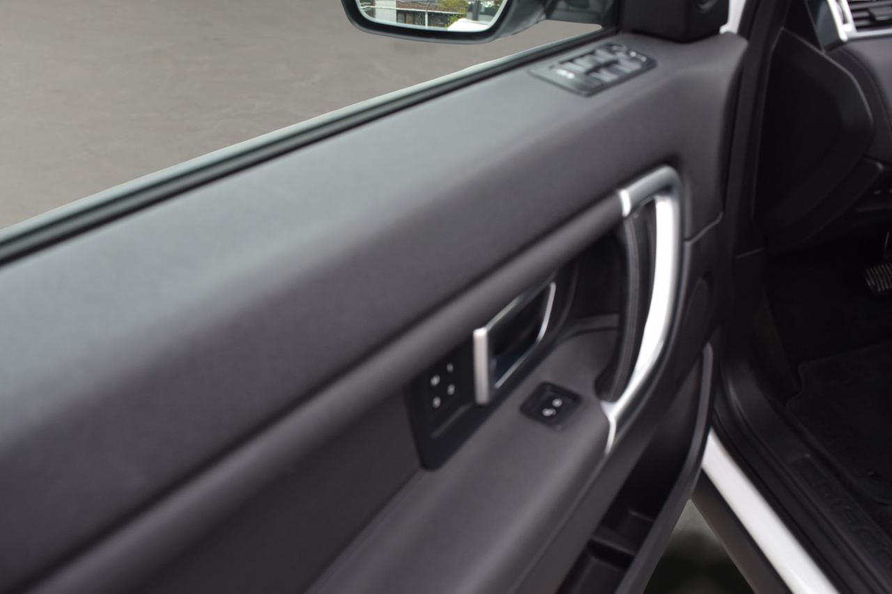 2019 Land Rover Discovery Sport HSE Navigation Panoramic Roof Photo