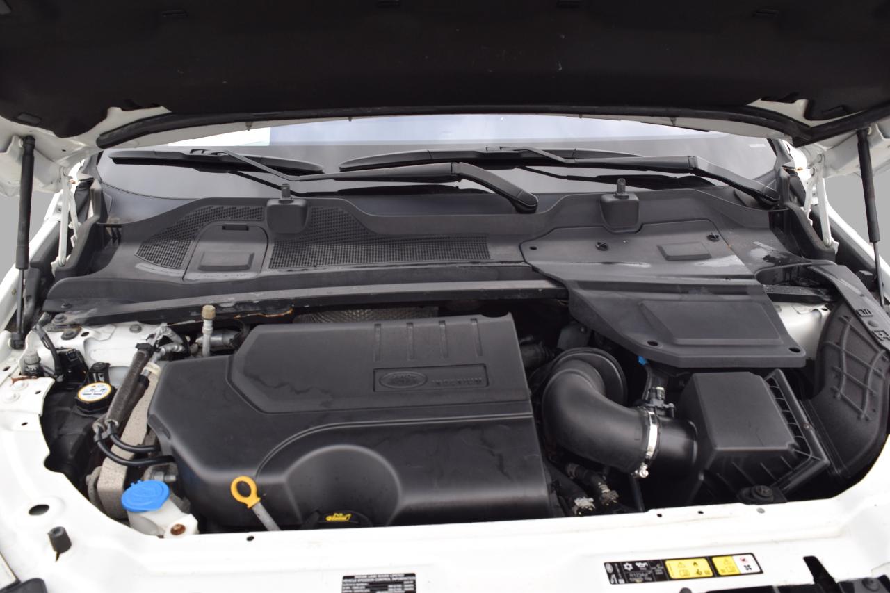 2019 Land Rover Discovery Sport HSE Navigation Panoramic Roof Photo