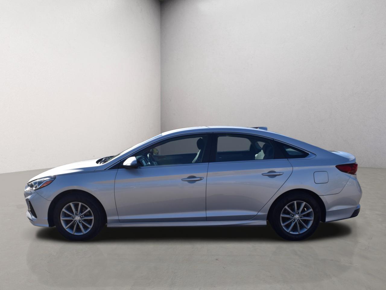 2019 Hyundai Sonata ESSENTIAL Photo4