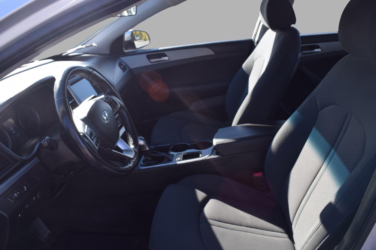 2019 Hyundai Sonata ESSENTIAL Photo