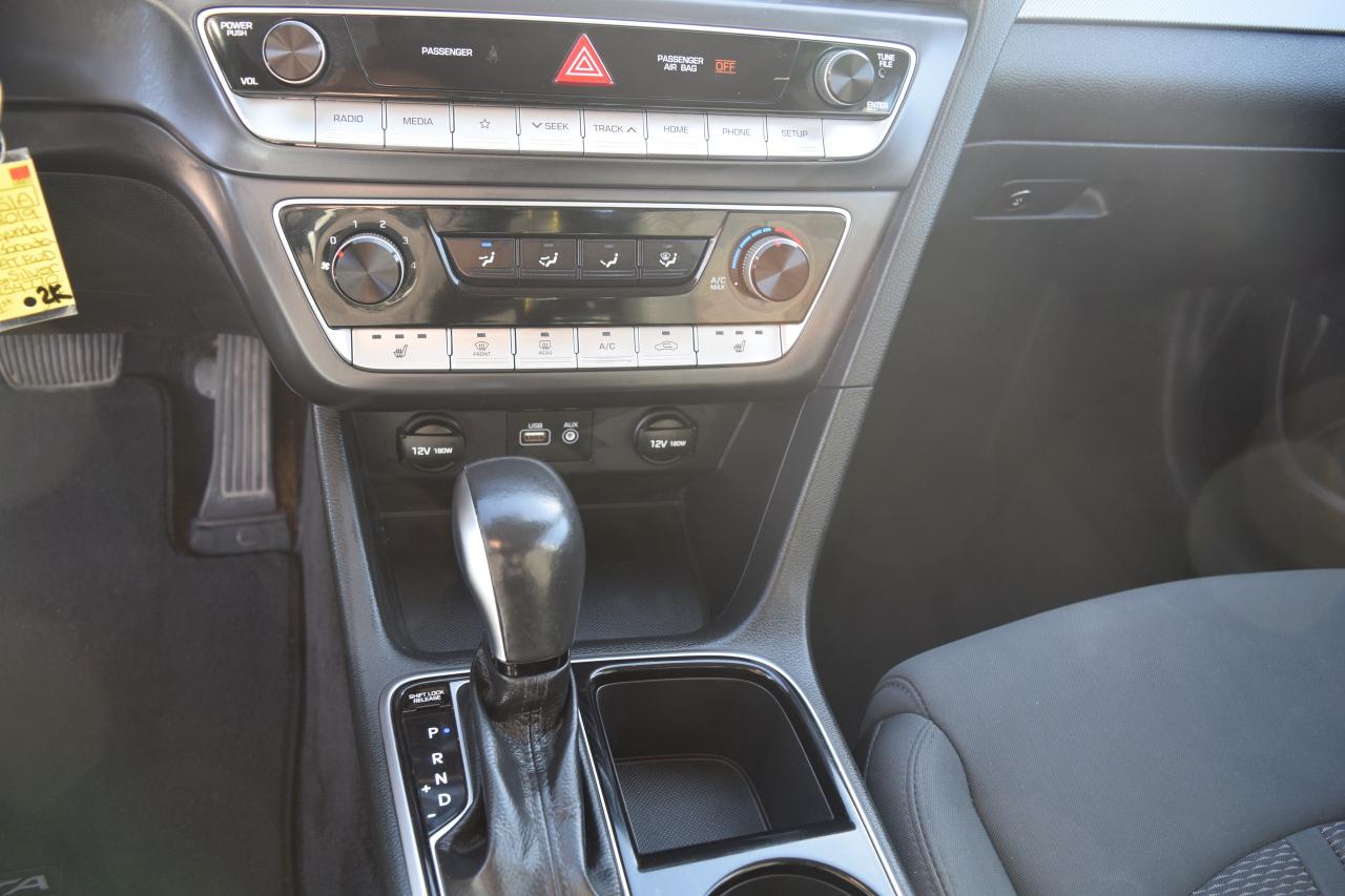 2019 Hyundai Sonata ESSENTIAL Photo