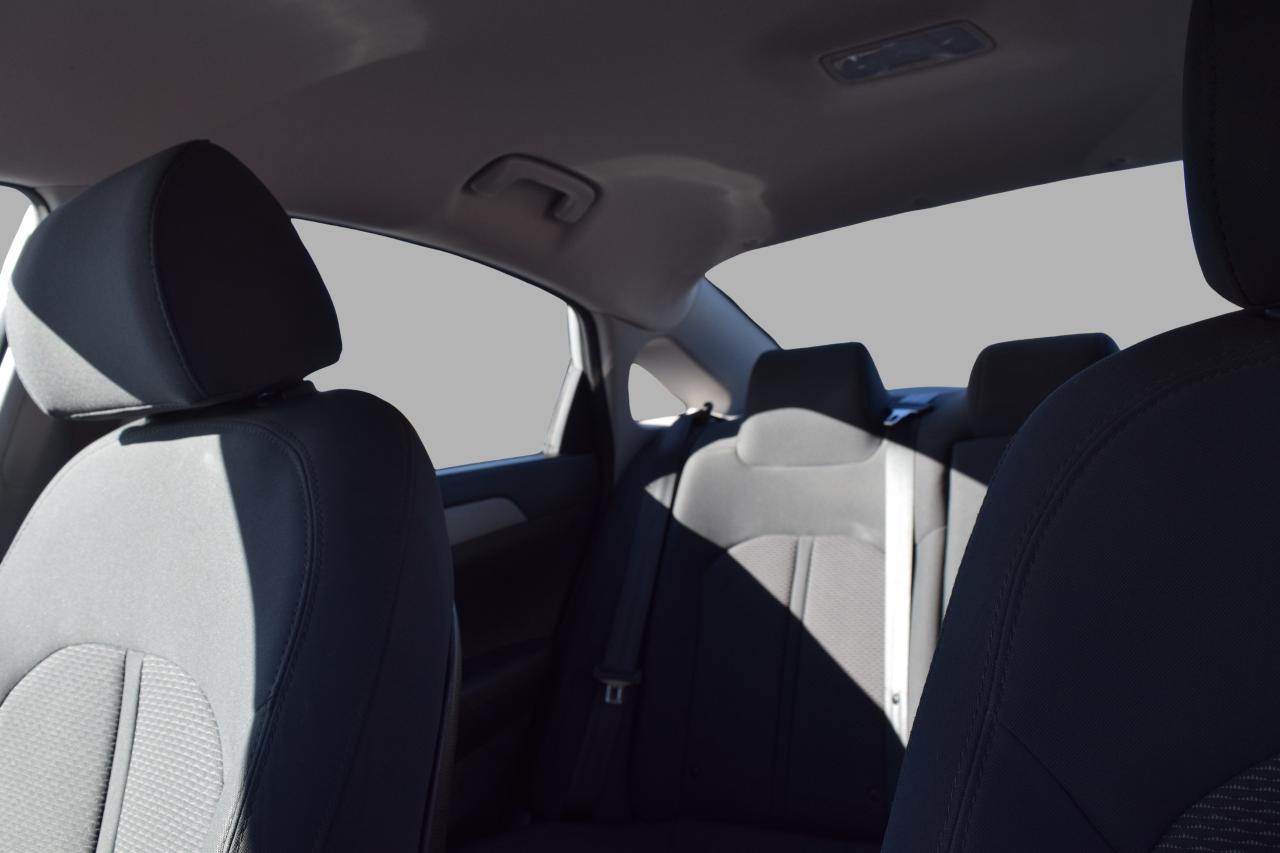 2019 Hyundai Sonata ESSENTIAL Photo