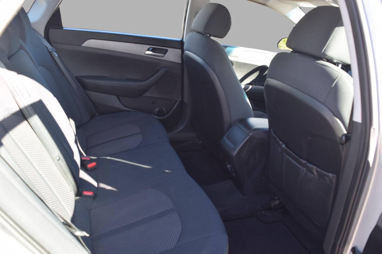 2019 Hyundai Sonata ESSENTIAL Photo