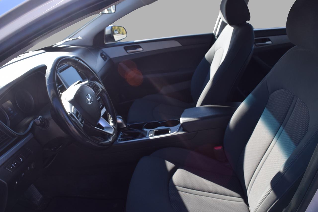 2019 Hyundai Sonata ESSENTIAL Photo