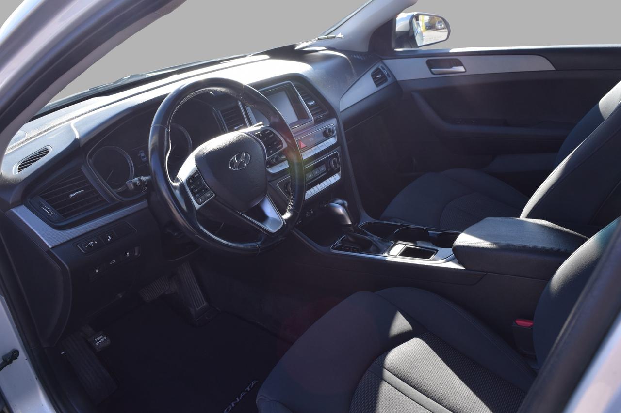 2019 Hyundai Sonata ESSENTIAL Photo