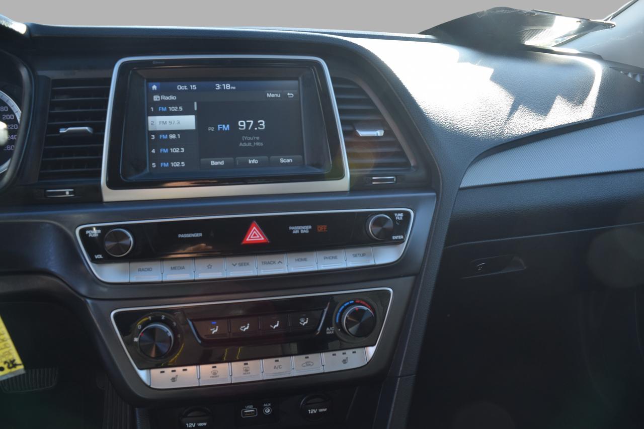 2019 Hyundai Sonata ESSENTIAL Photo