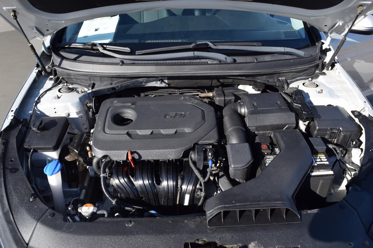 2019 Hyundai Sonata ESSENTIAL Photo