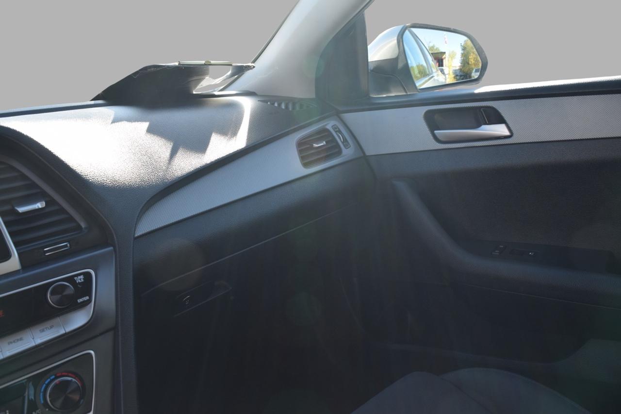 2019 Hyundai Sonata ESSENTIAL Photo
