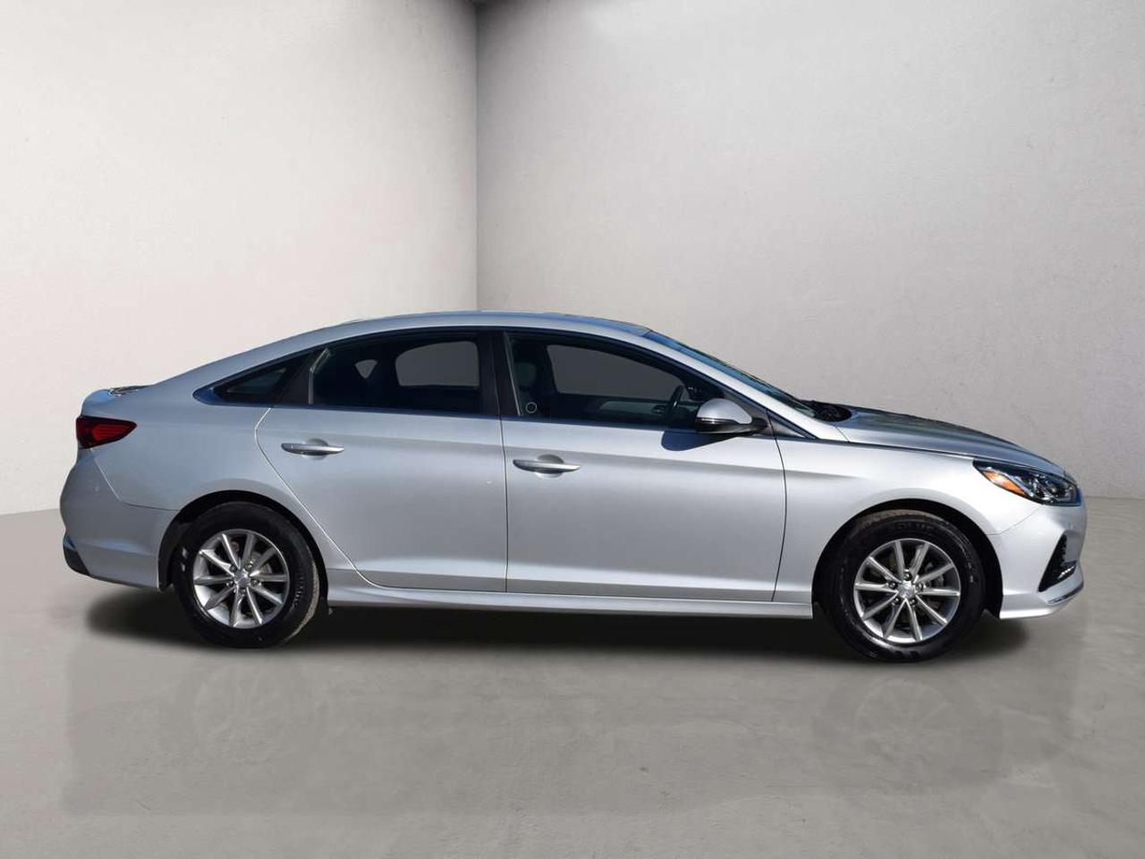 2019 Hyundai Sonata ESSENTIAL Photo