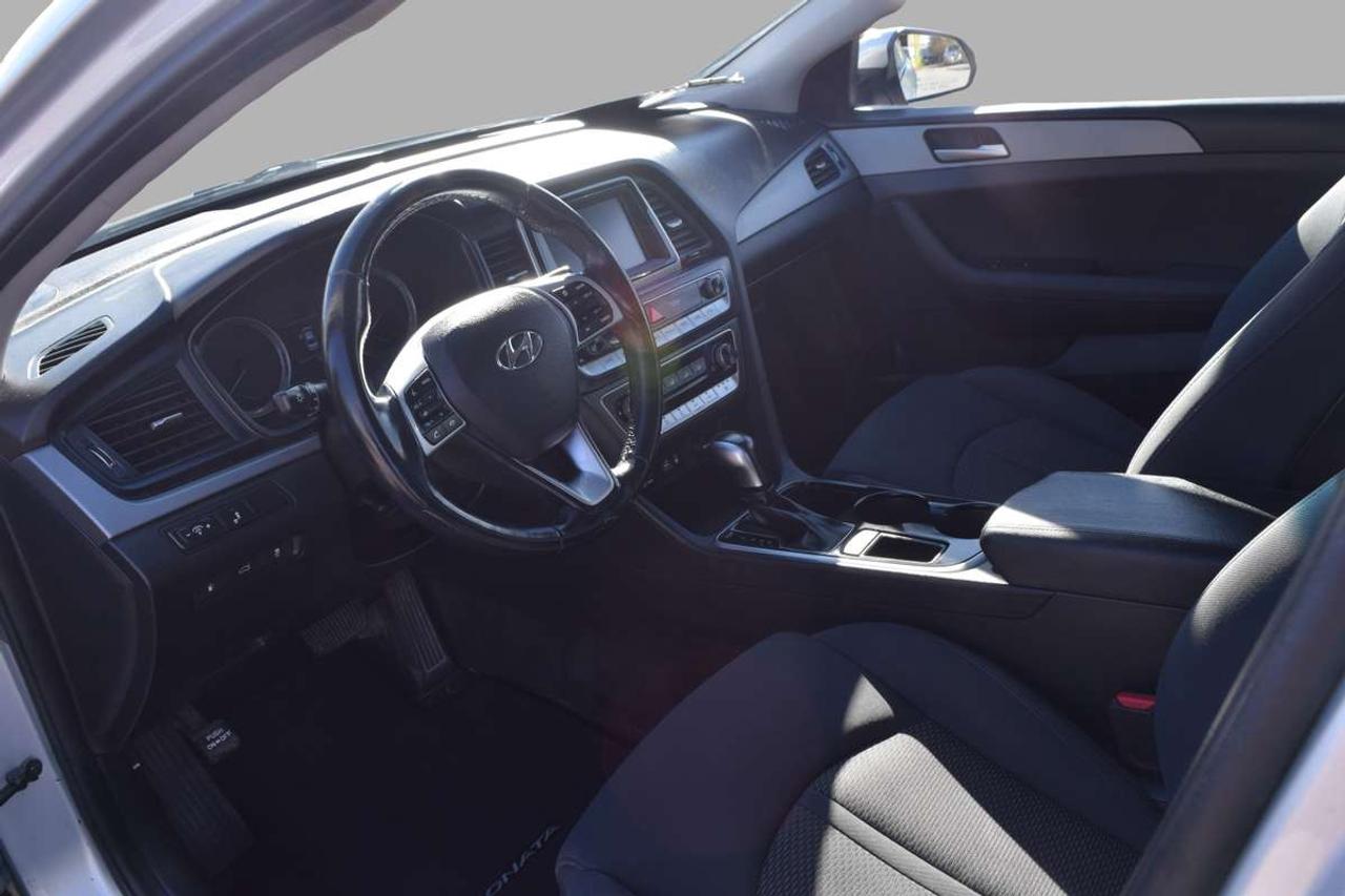 2019 Hyundai Sonata ESSENTIAL Photo