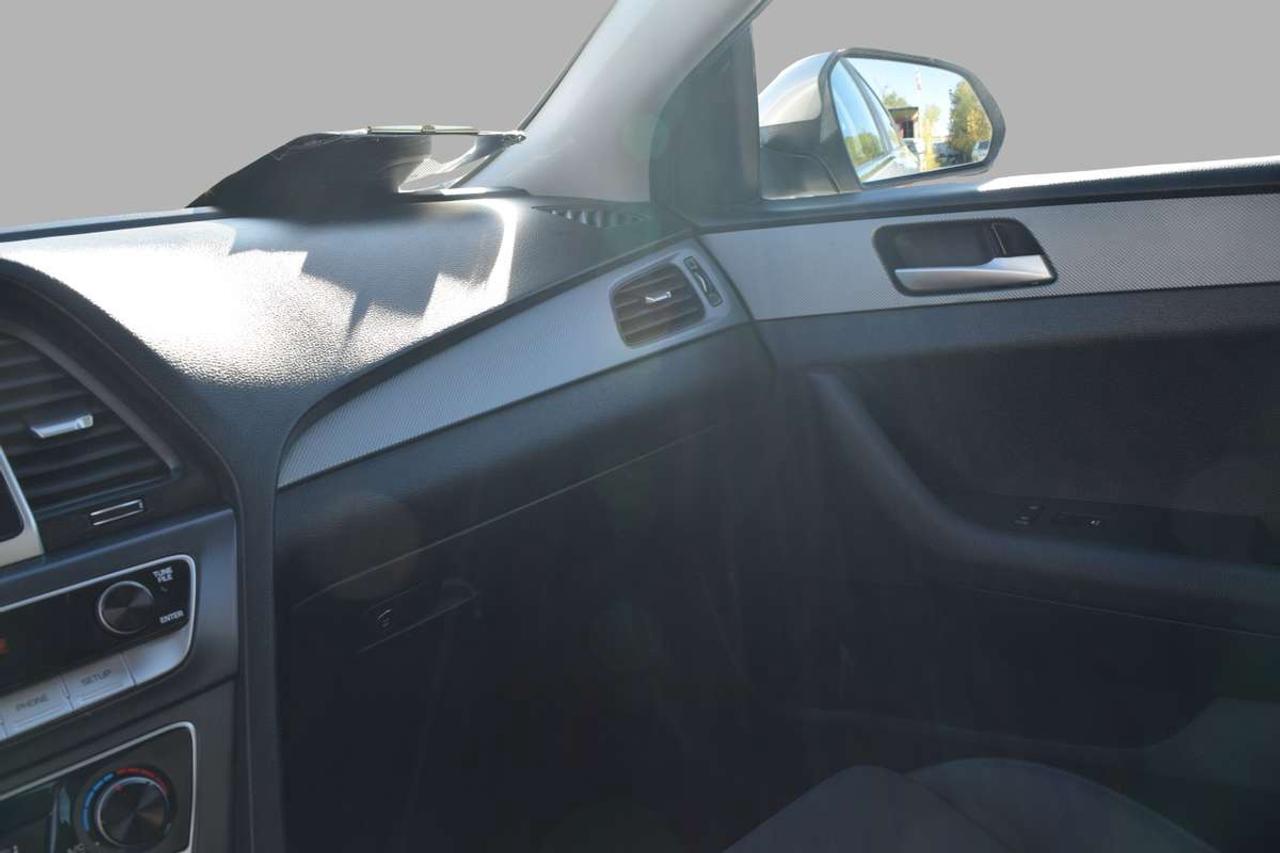 2019 Hyundai Sonata ESSENTIAL Photo