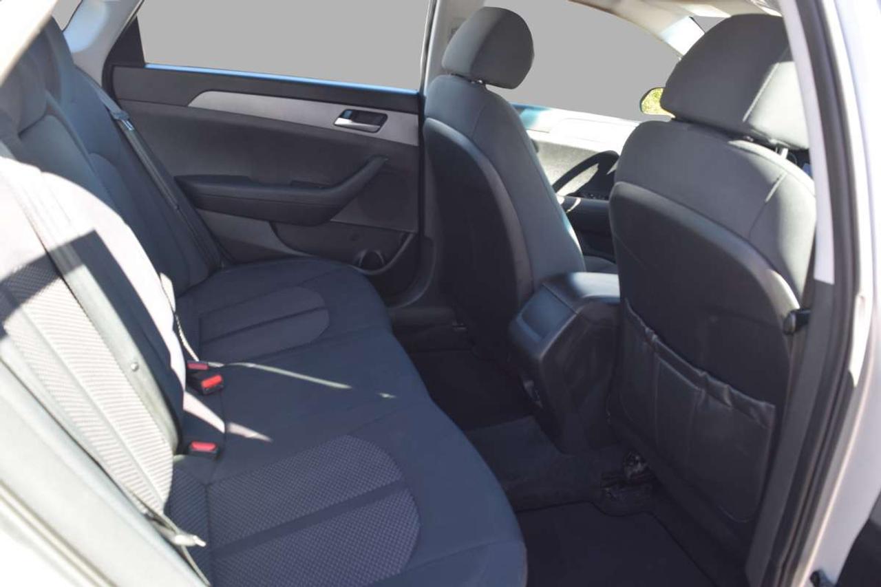 2019 Hyundai Sonata ESSENTIAL Photo