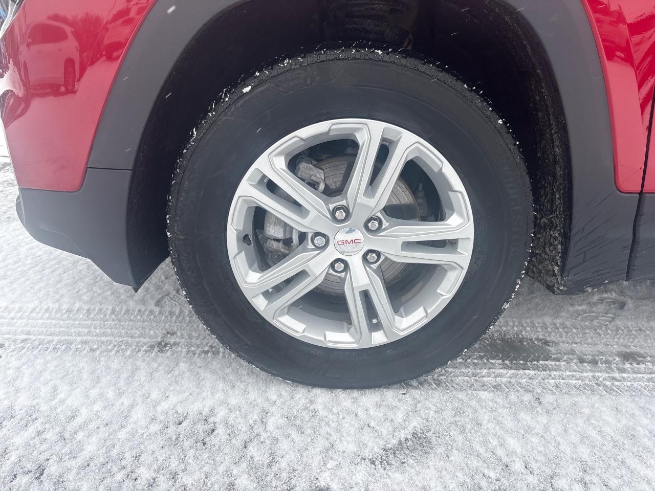 2024 GMC Terrain SLE AWD + Heated Seats +  NEW TIRES + 1 Owner Photo