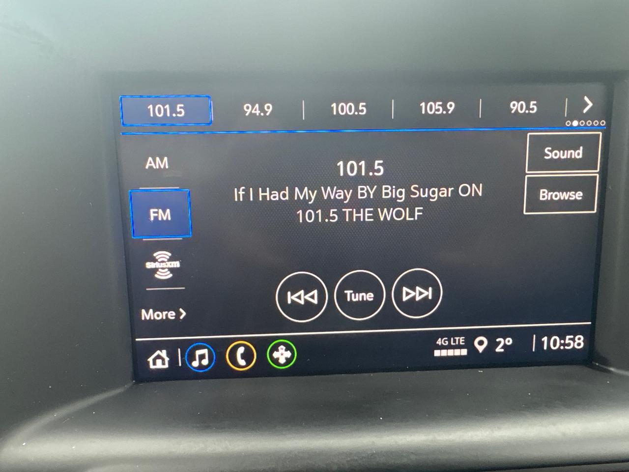 2024 GMC Terrain SLE AWD + Heated Seats +  NEW TIRES + 1 Owner Photo