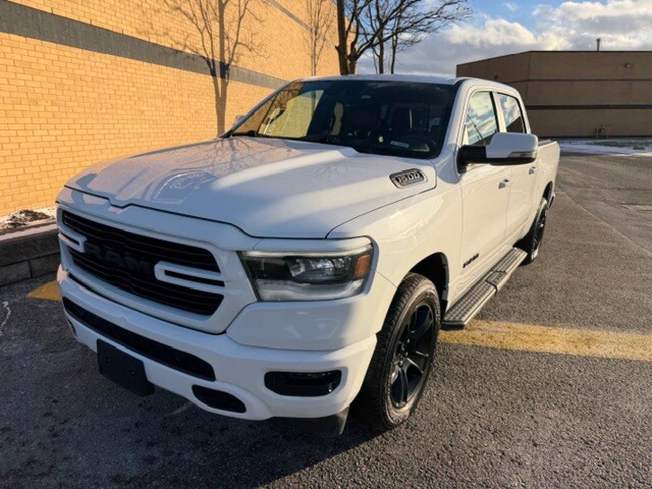 2023 RAM 1500 Sport   LEVEL 2 EQUIPMENT   eTorque   HEMI Photo4