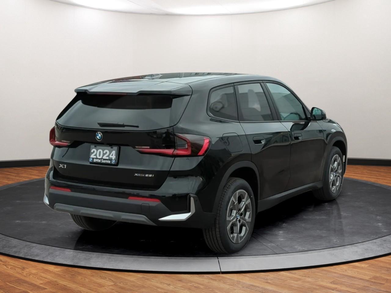 2024 BMW X1 xDrive28i Photo4