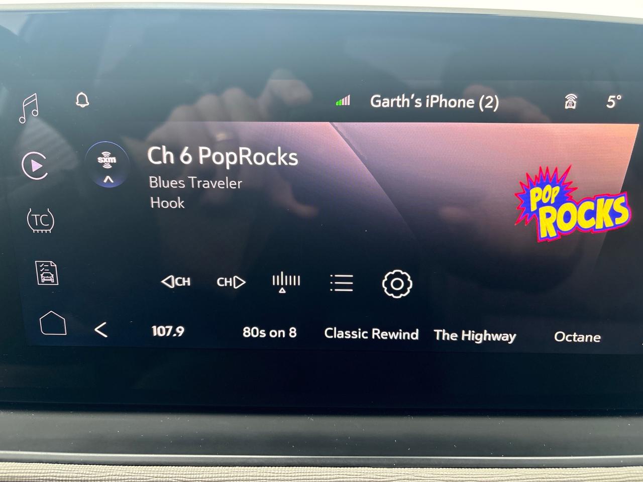 2024 Buick Envista Sunroof + Adv Safety Pkg + 1 Owner Photo