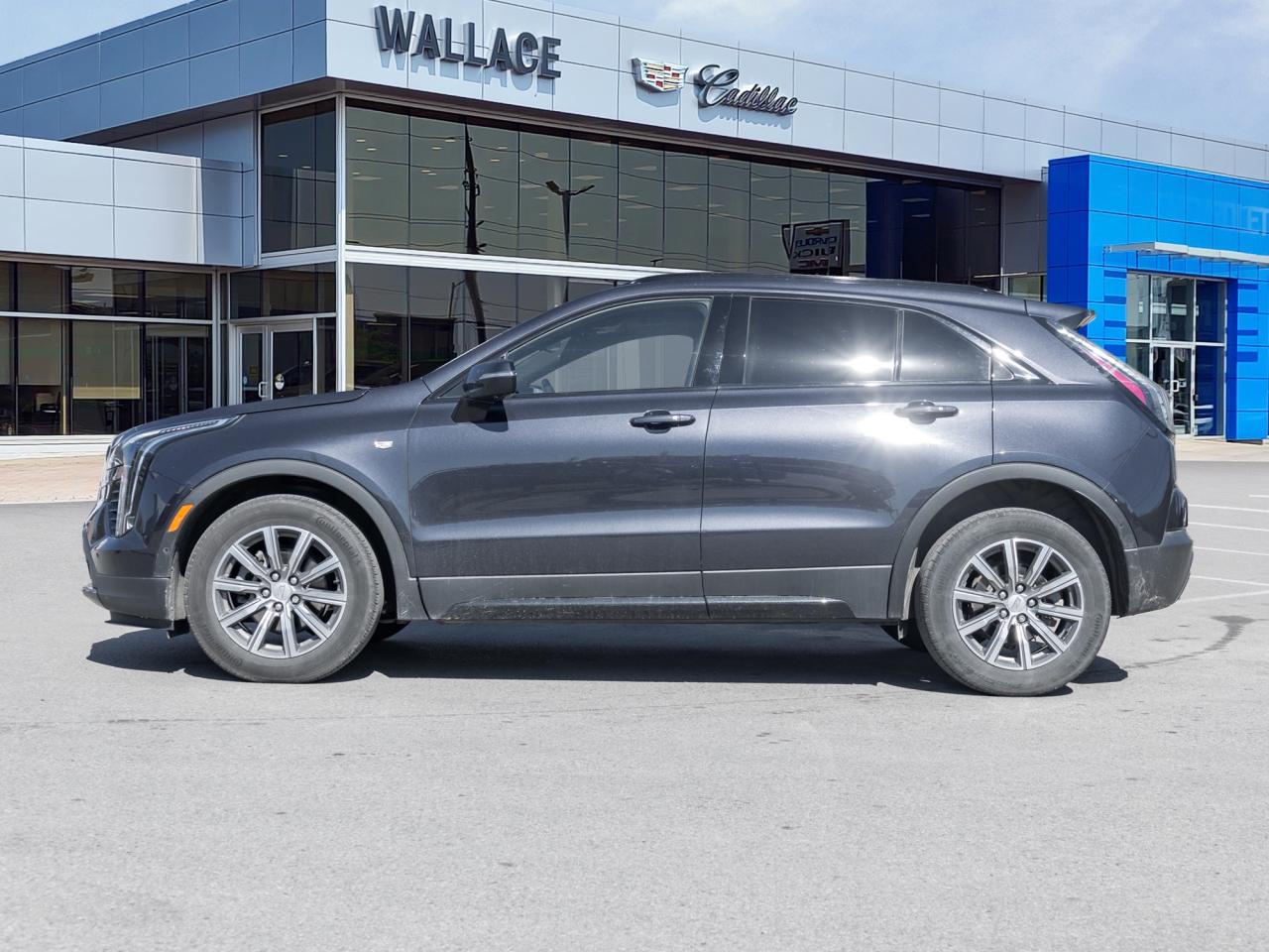 2022 Cadillac XT4 AWD 4dr Sport Photo2