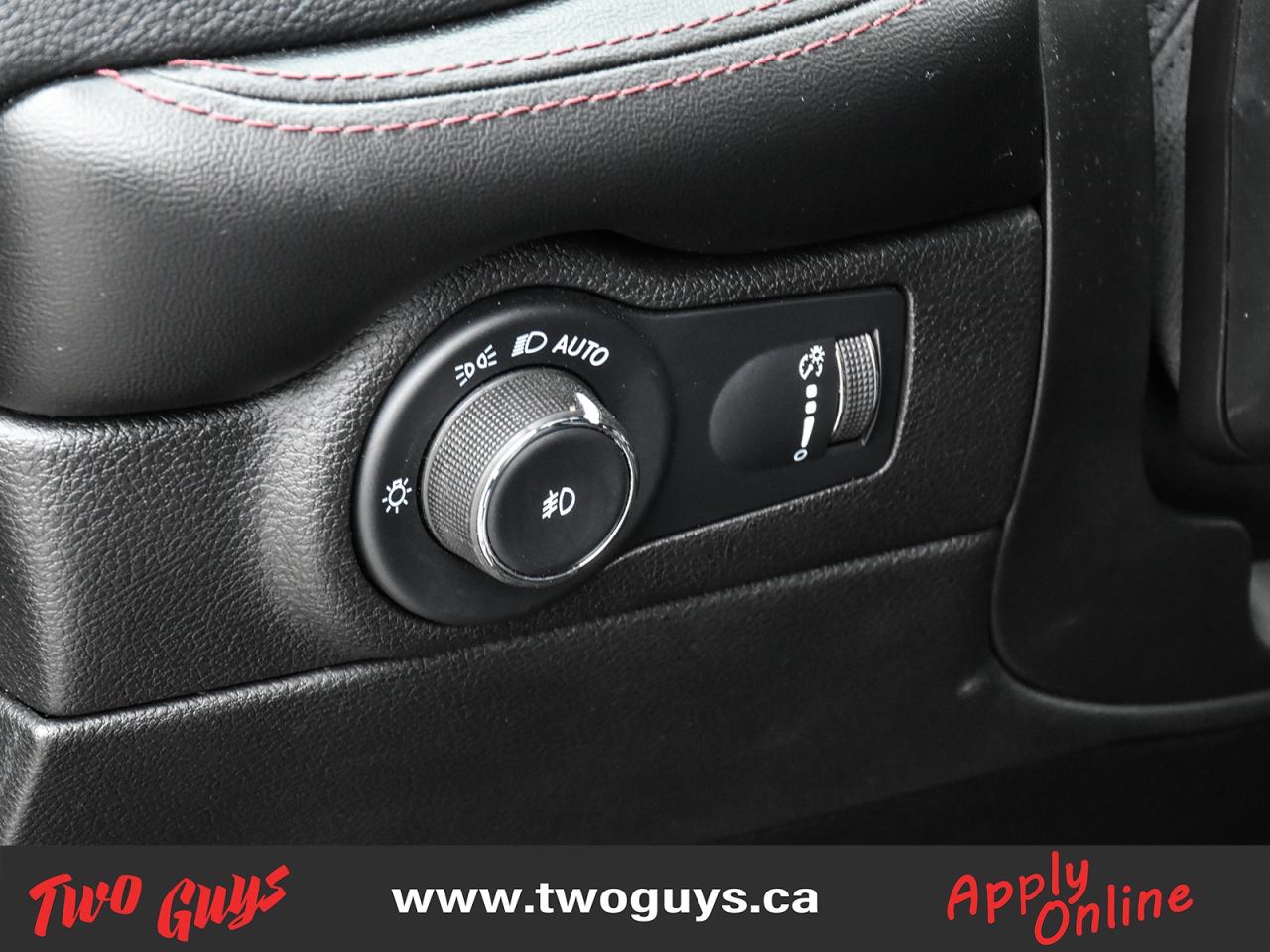 2022 Dodge Durango R/T 5.7L AWD   7 Pass   New Tires   Nav Photo