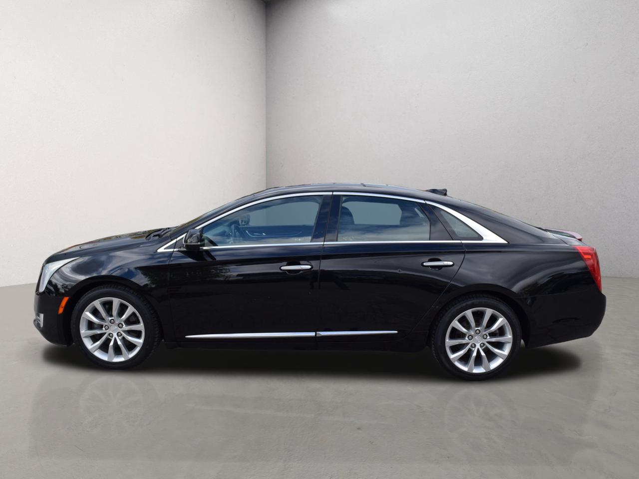 2016 Cadillac XTS Luxury Collection Photo