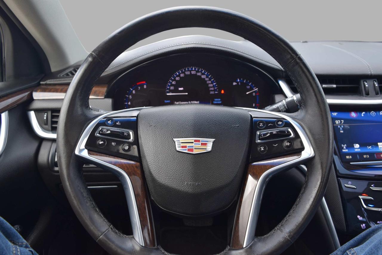 2016 Cadillac XTS Luxury Collection Photo