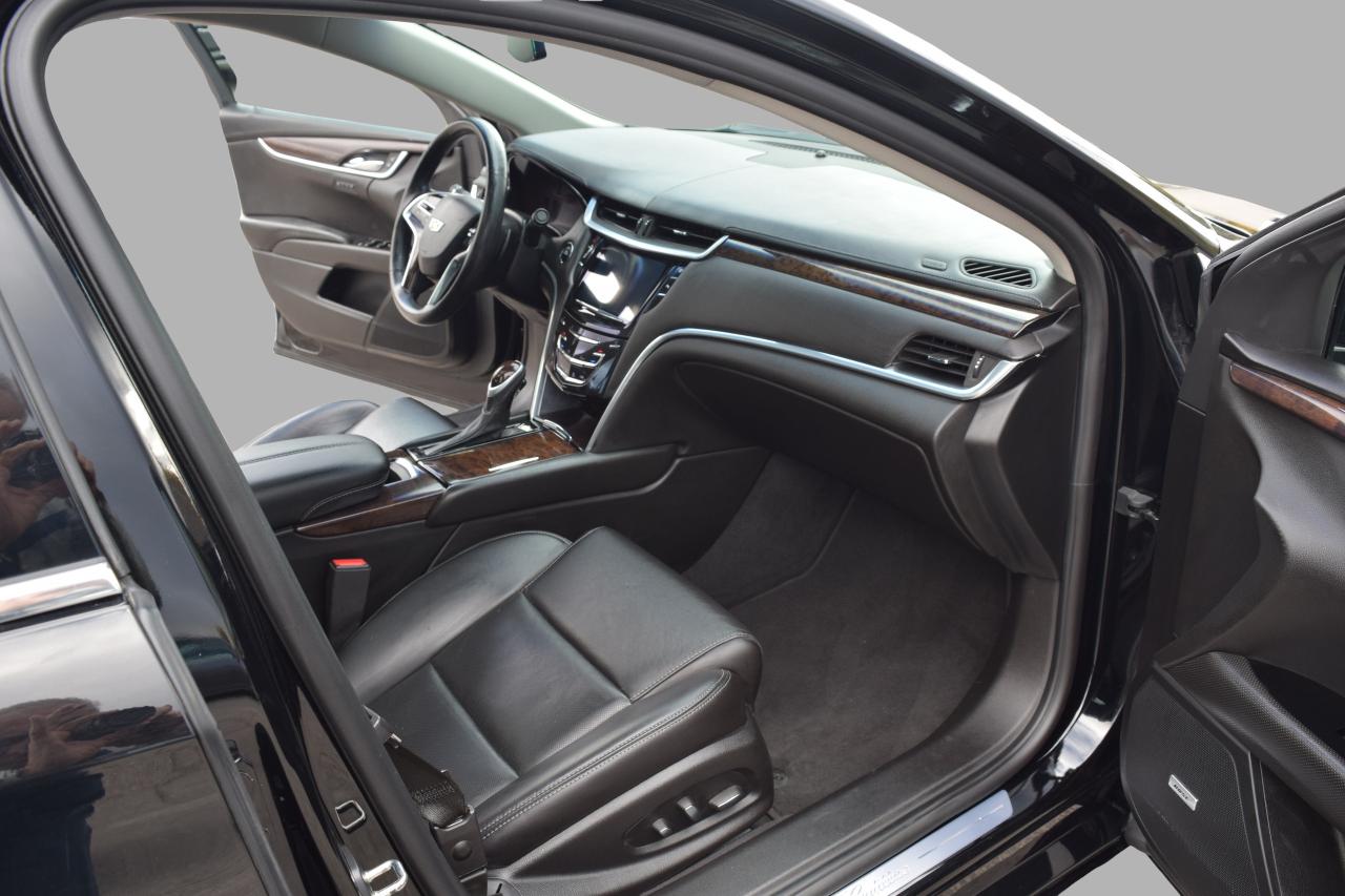 2016 Cadillac XTS Luxury Collection Photo